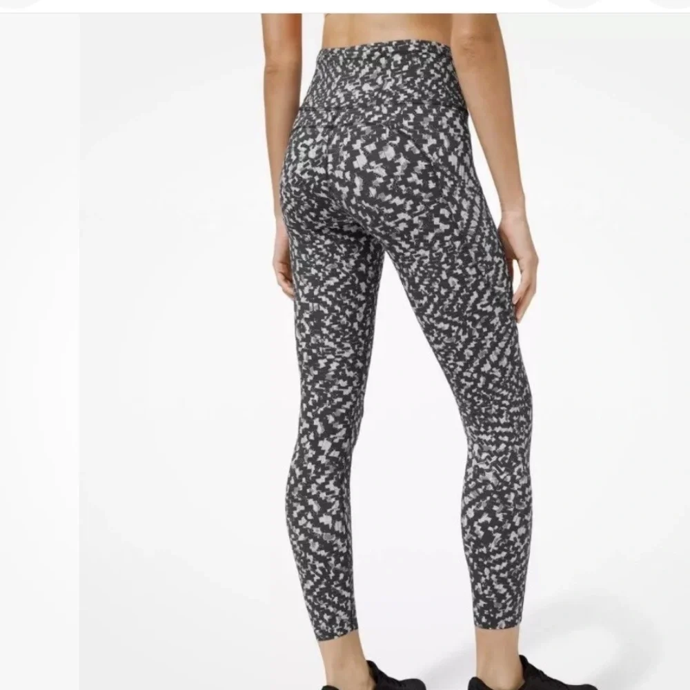 LULULEMON- Fast Free Tight II 25